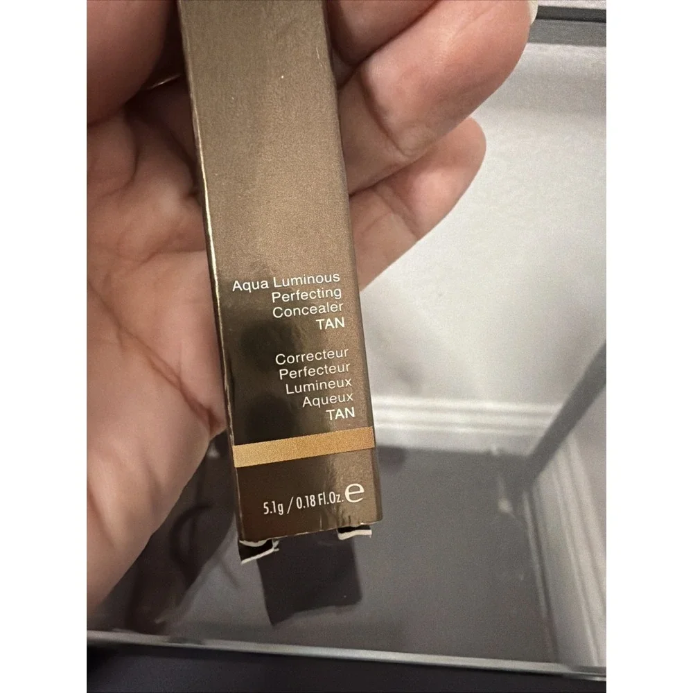 BECCA‎ Aqua Luminous Perfecting Concealer Tan 5.1g / 0.18 Fl. oz. NIB Authentic